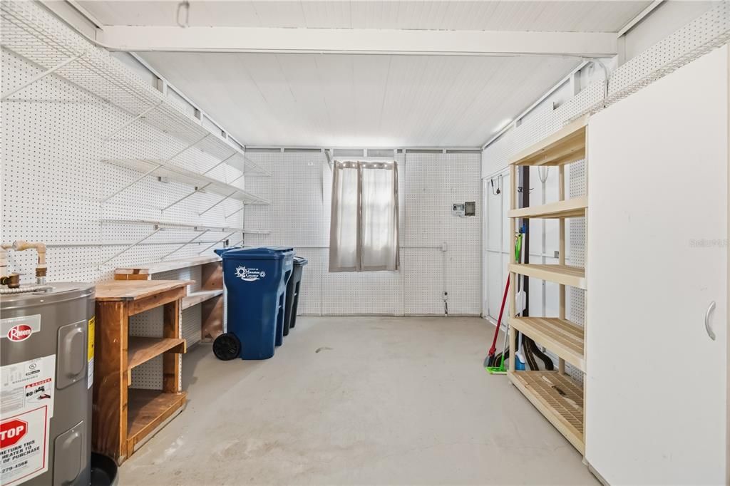 For Sale: $229,000 (2 beds, 2 baths, 1340 Square Feet)