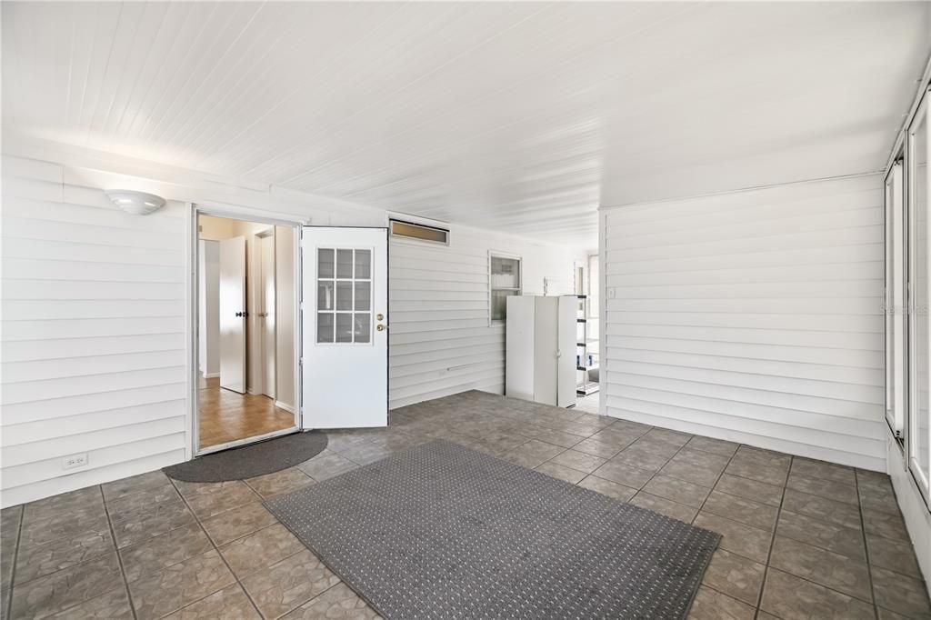 For Sale: $229,000 (2 beds, 2 baths, 1340 Square Feet)