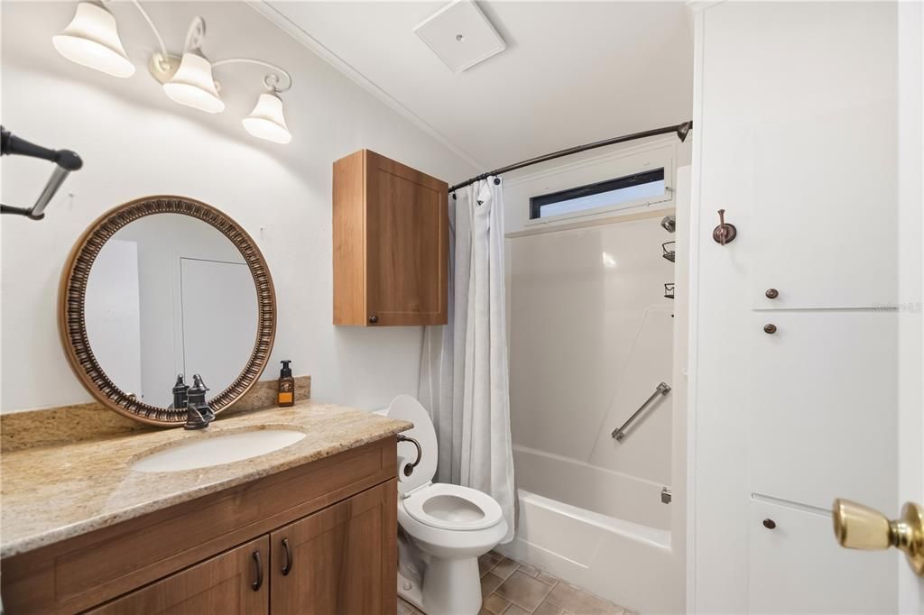 For Sale: $229,000 (2 beds, 2 baths, 1340 Square Feet)