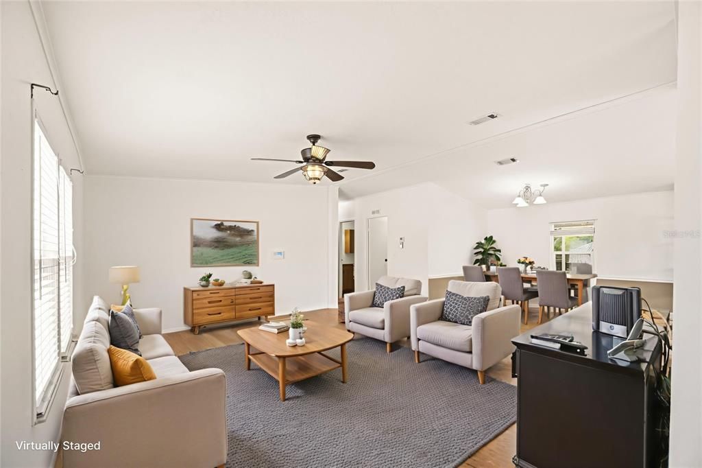 For Sale: $229,000 (2 beds, 2 baths, 1340 Square Feet)