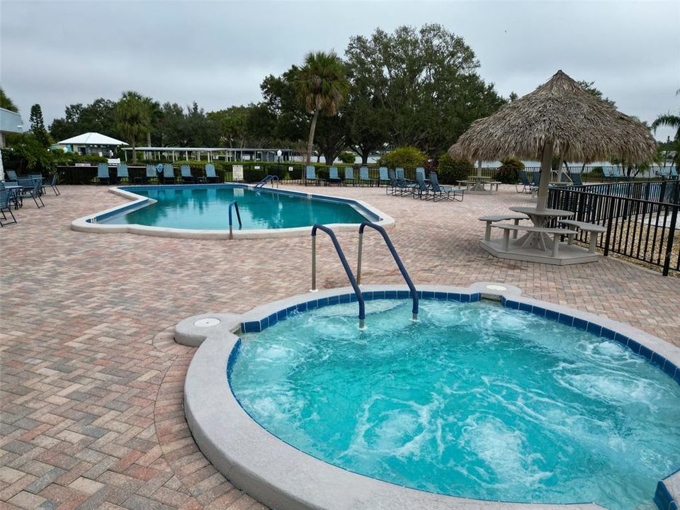 For Sale: $229,000 (2 beds, 2 baths, 1340 Square Feet)