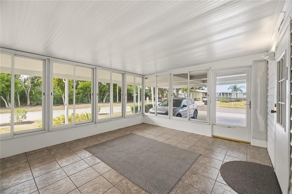 For Sale: $229,000 (2 beds, 2 baths, 1340 Square Feet)