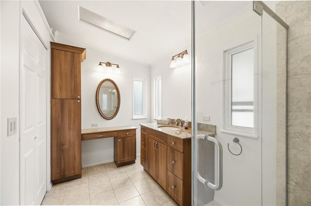 For Sale: $229,000 (2 beds, 2 baths, 1340 Square Feet)