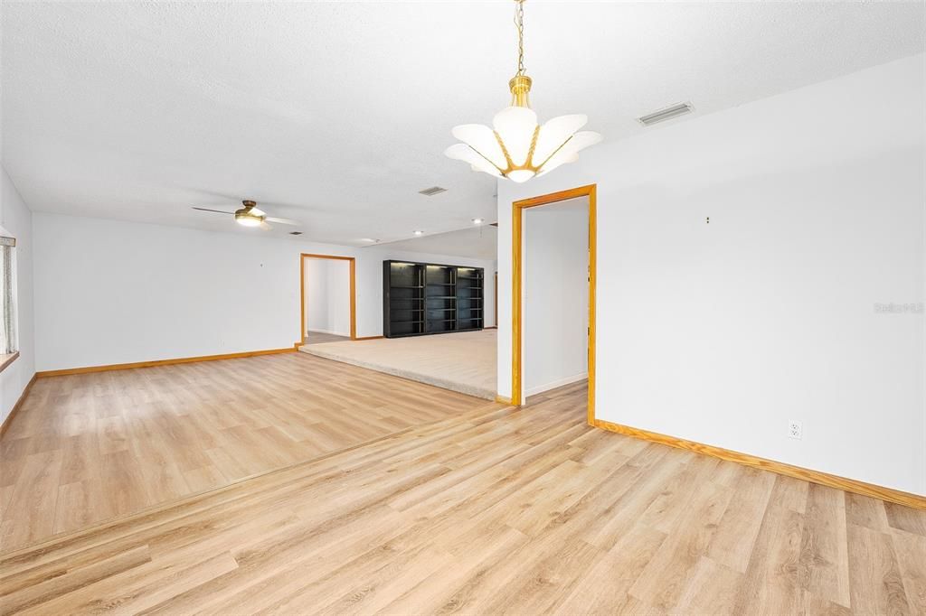 待售: $550,000 (5 贝兹, 3 浴室, 2922 平方英尺)