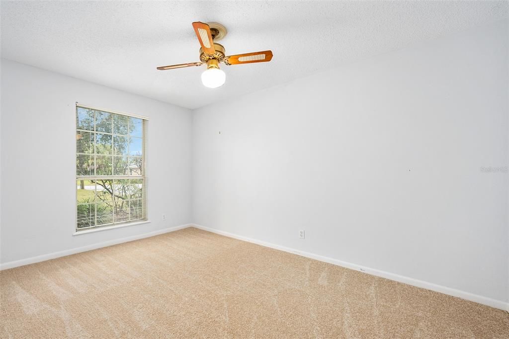 待售: $550,000 (5 贝兹, 3 浴室, 2922 平方英尺)