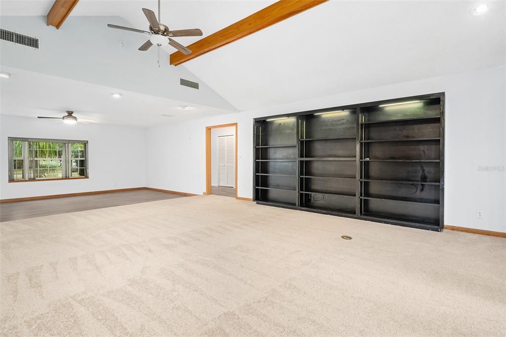 待售: $550,000 (5 贝兹, 3 浴室, 2922 平方英尺)