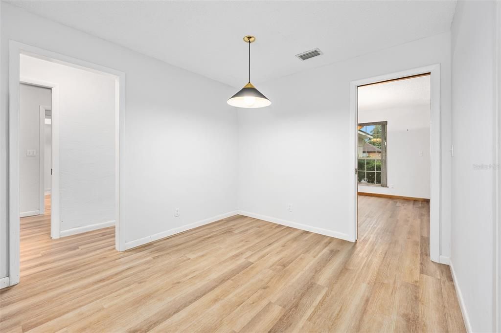 待售: $550,000 (5 贝兹, 3 浴室, 2922 平方英尺)