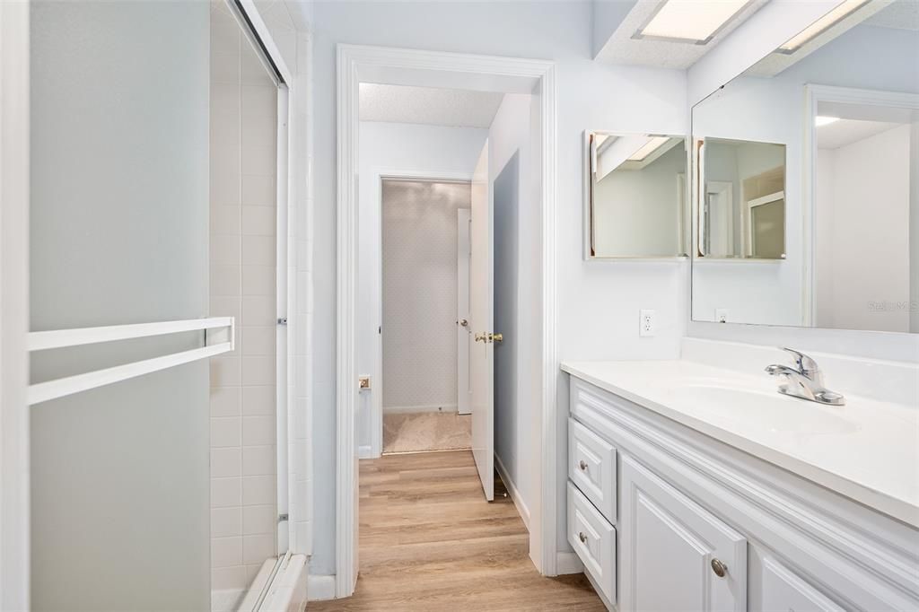 待售: $550,000 (5 贝兹, 3 浴室, 2922 平方英尺)