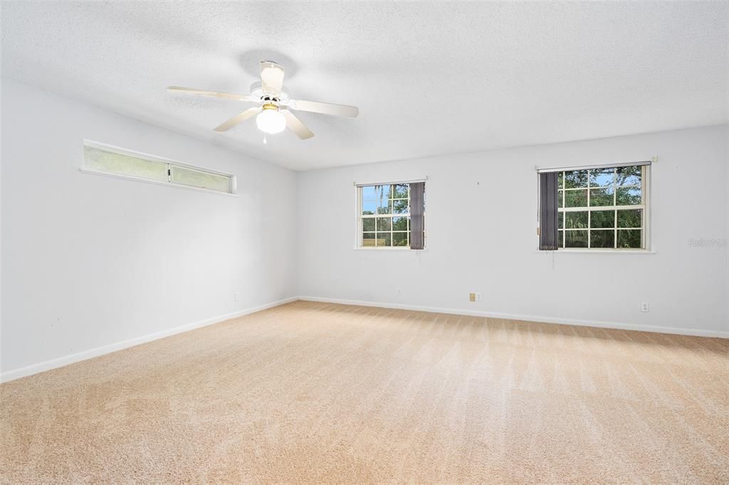 待售: $550,000 (5 贝兹, 3 浴室, 2922 平方英尺)