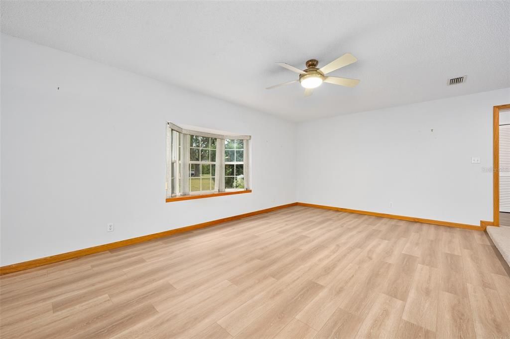 待售: $550,000 (5 贝兹, 3 浴室, 2922 平方英尺)