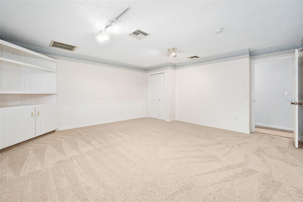 待售: $550,000 (5 贝兹, 3 浴室, 2922 平方英尺)