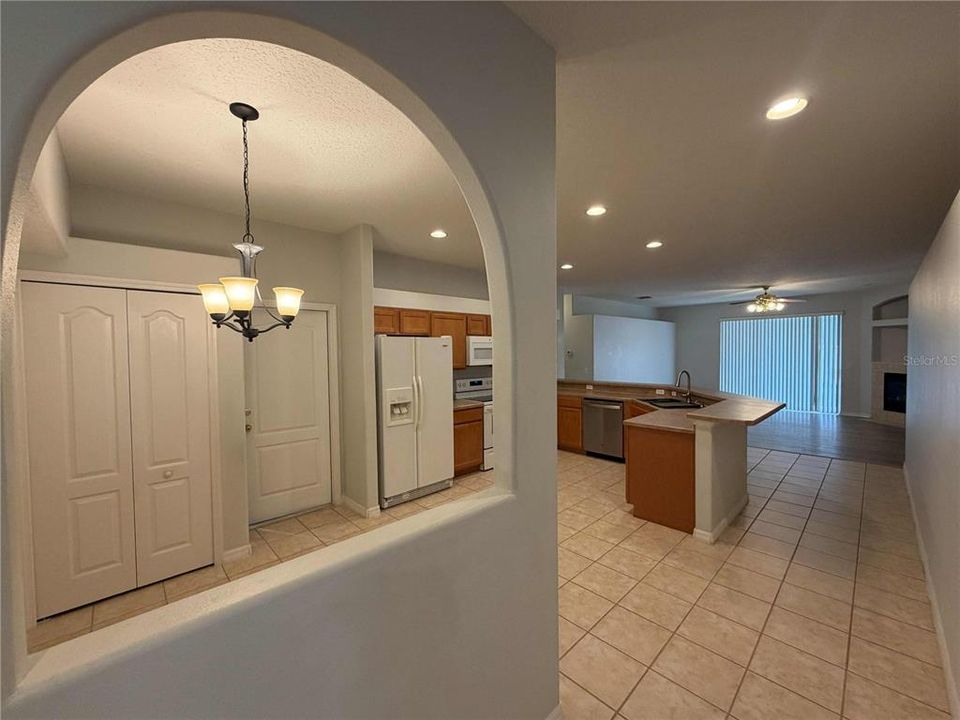 En Renta: $2,895 (4 camas, 2 baños, 2580 Pies cuadrados)