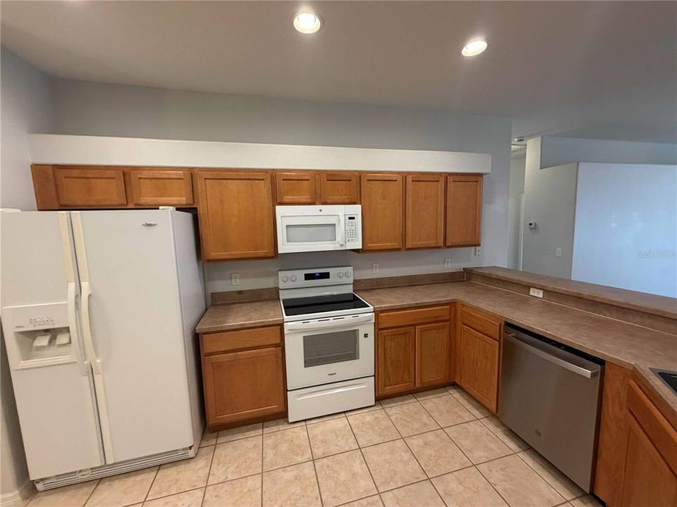 En Renta: $2,895 (4 camas, 2 baños, 2580 Pies cuadrados)