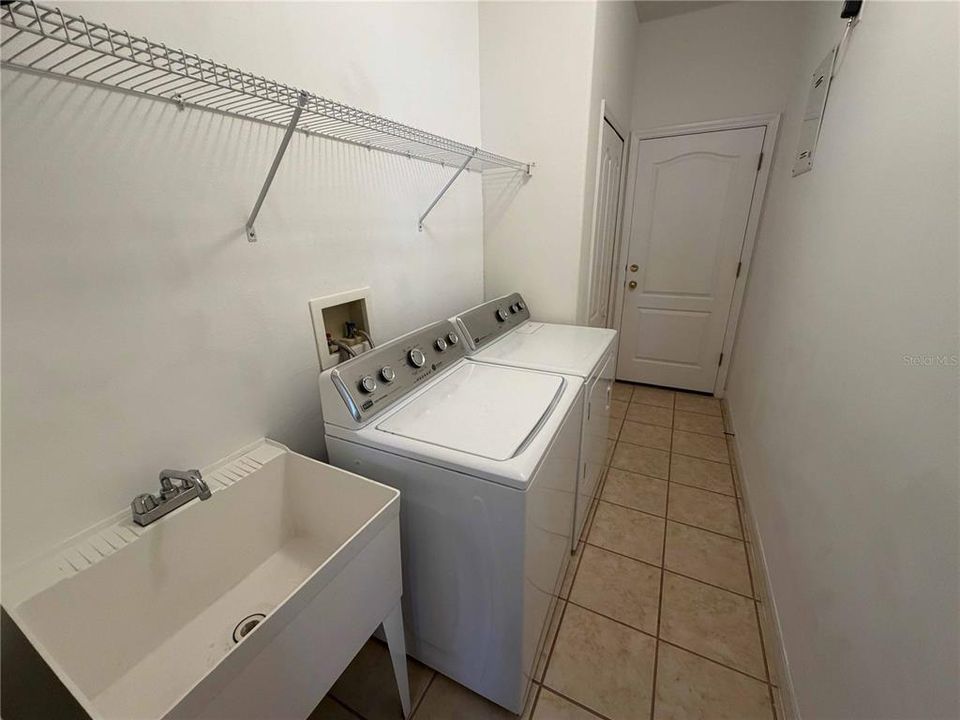 En Renta: $2,895 (4 camas, 2 baños, 2580 Pies cuadrados)