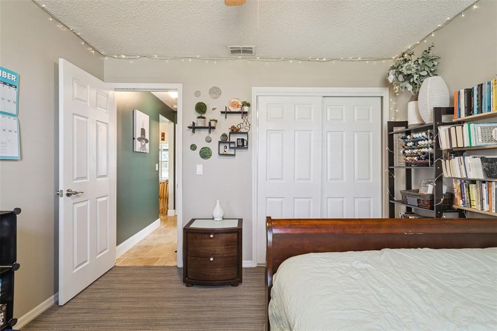 For Sale: $400,000 (3 beds, 2 baths, 1694 Square Feet)