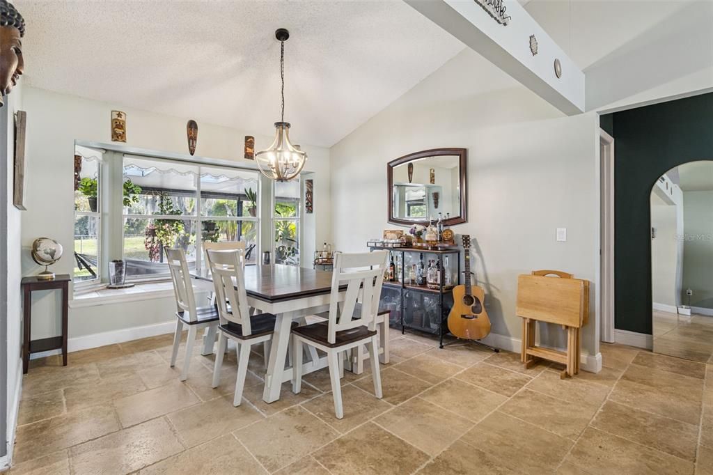 For Sale: $400,000 (3 beds, 2 baths, 1694 Square Feet)