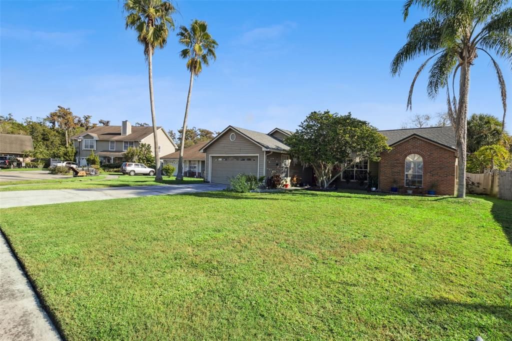 For Sale: $400,000 (3 beds, 2 baths, 1694 Square Feet)