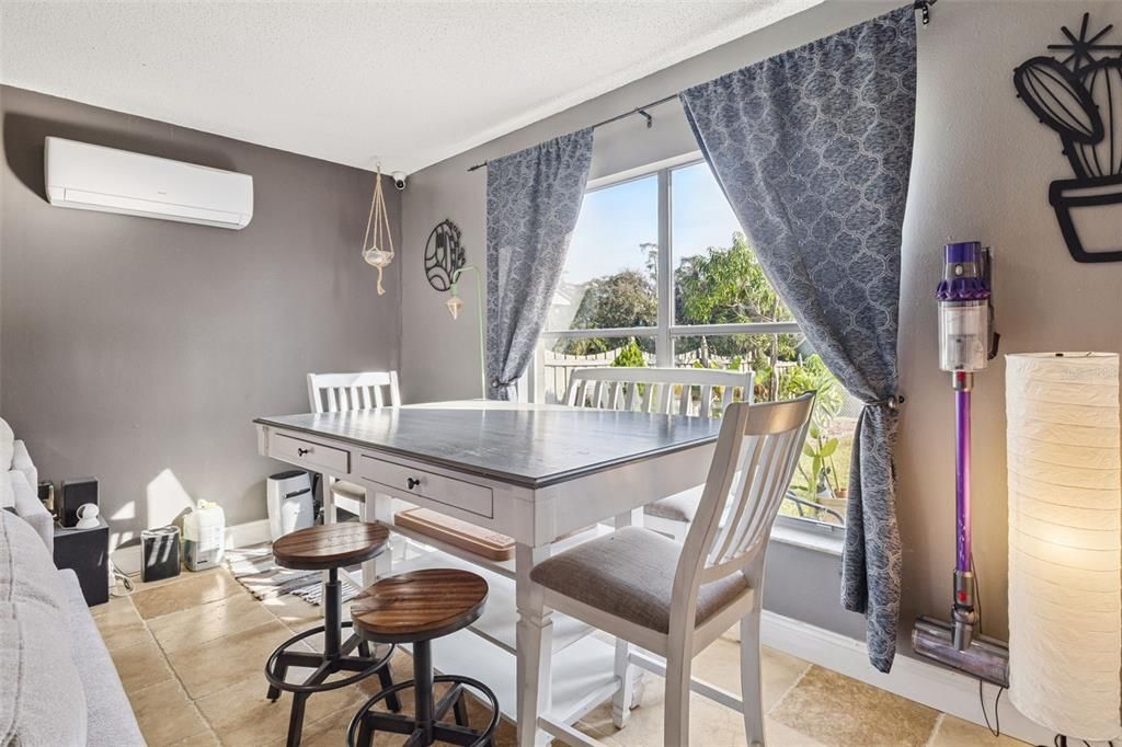 For Sale: $400,000 (3 beds, 2 baths, 1694 Square Feet)