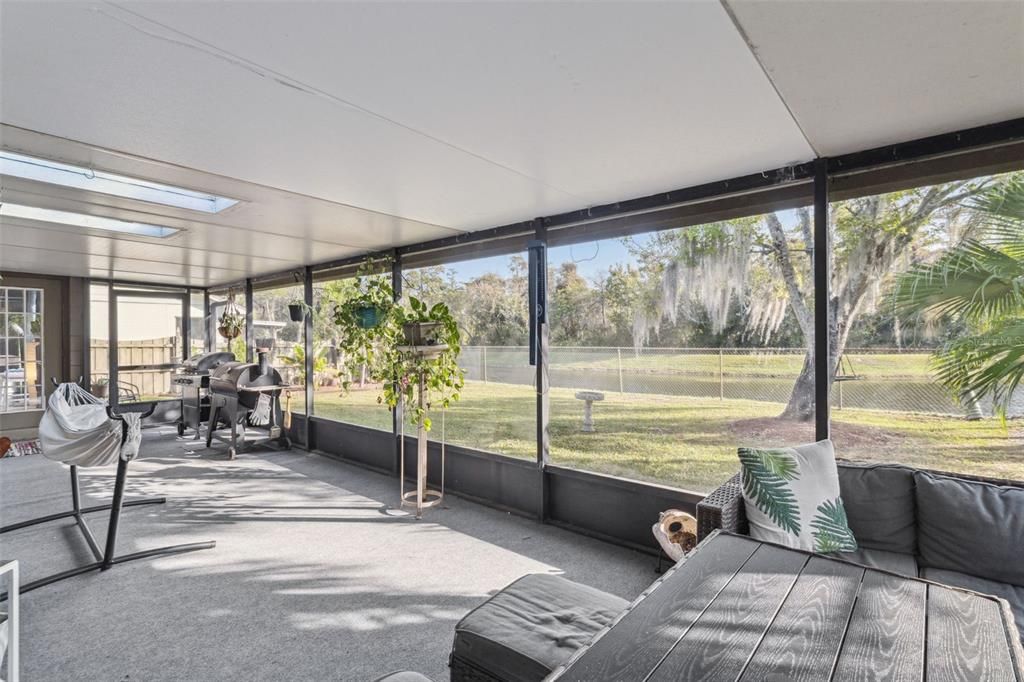 For Sale: $400,000 (3 beds, 2 baths, 1694 Square Feet)