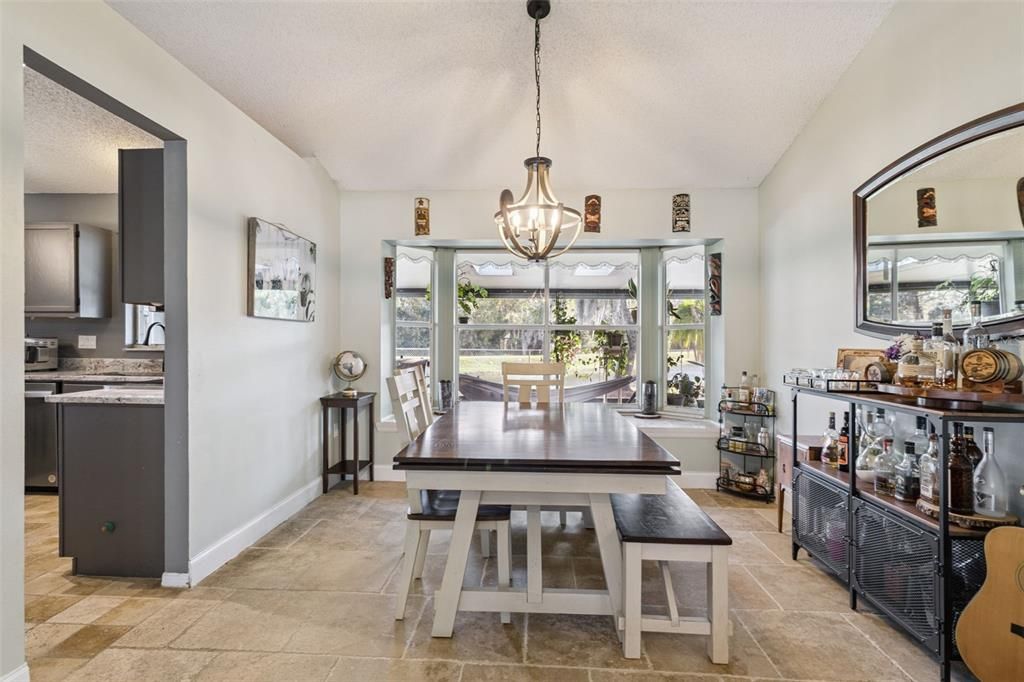 For Sale: $400,000 (3 beds, 2 baths, 1694 Square Feet)