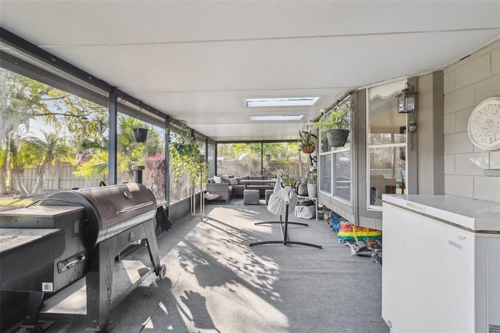 For Sale: $400,000 (3 beds, 2 baths, 1694 Square Feet)