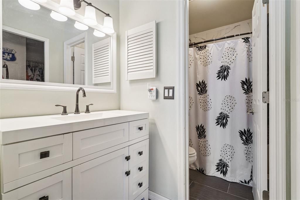 For Sale: $400,000 (3 beds, 2 baths, 1694 Square Feet)