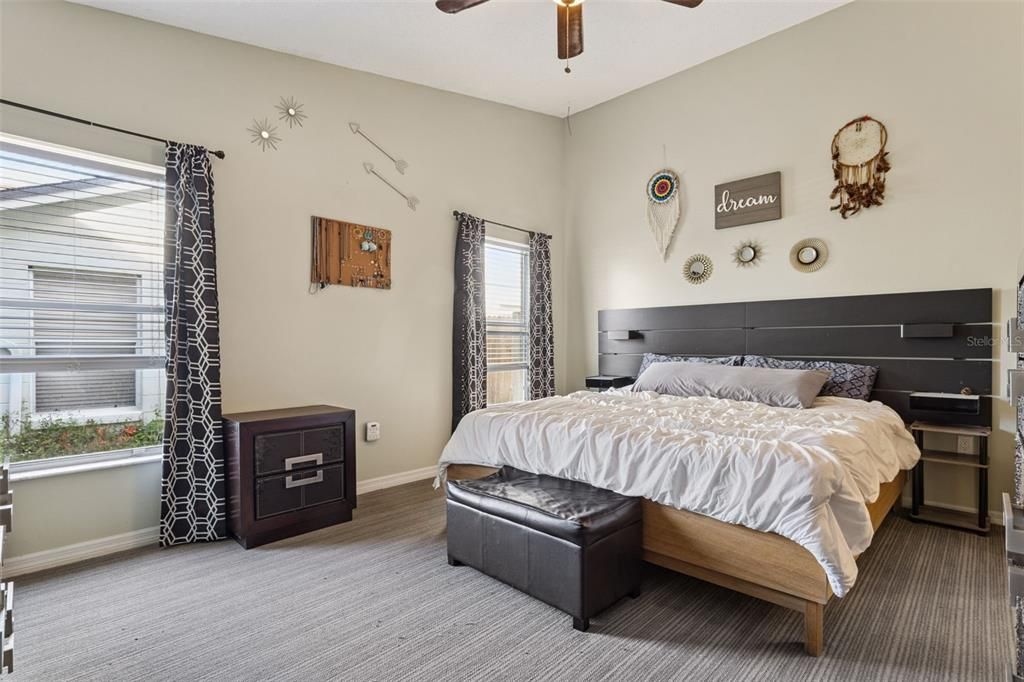 For Sale: $400,000 (3 beds, 2 baths, 1694 Square Feet)