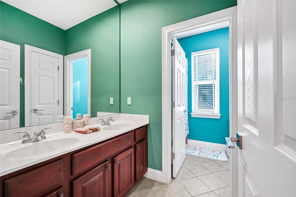 En Renta: $5,750 (4 camas, 2 baños, 2709 Pies cuadrados)