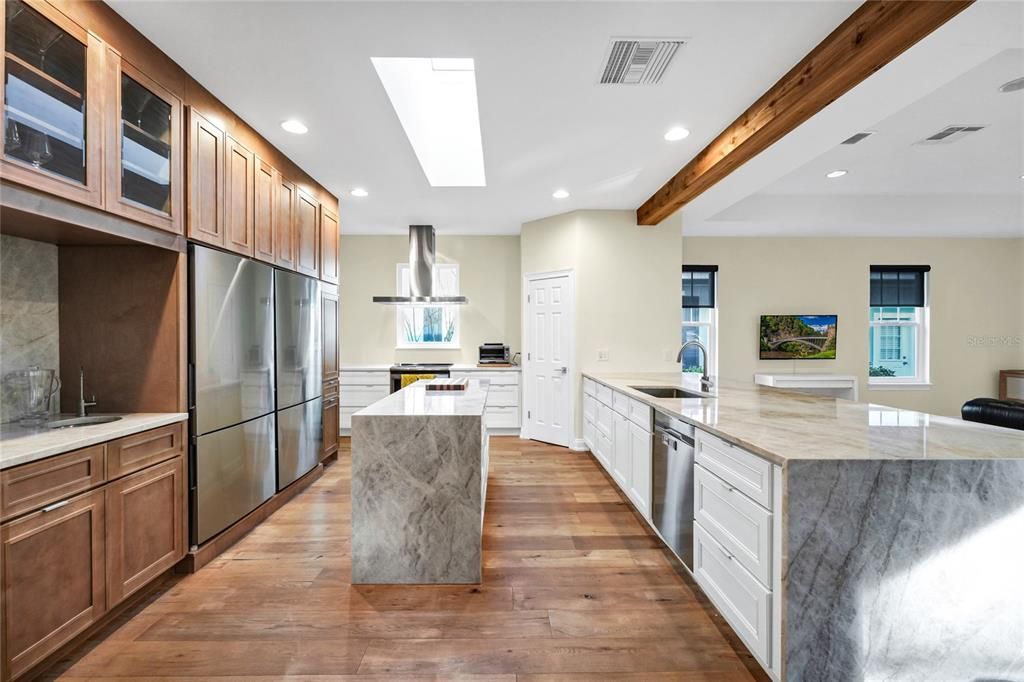 En Renta: $5,750 (4 camas, 2 baños, 2709 Pies cuadrados)