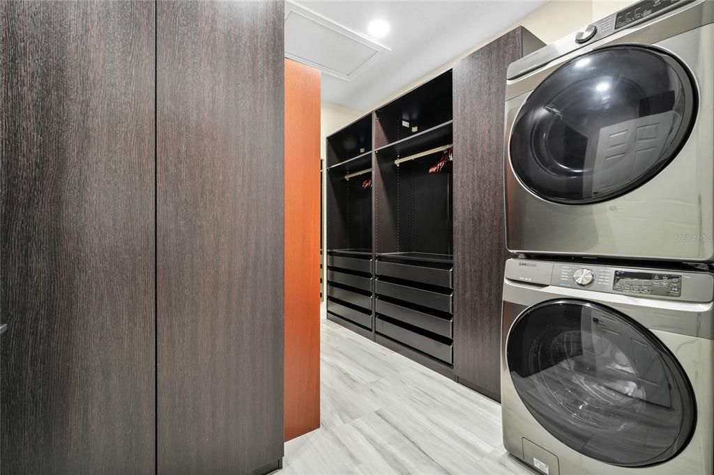 En Renta: $5,750 (4 camas, 2 baños, 2709 Pies cuadrados)