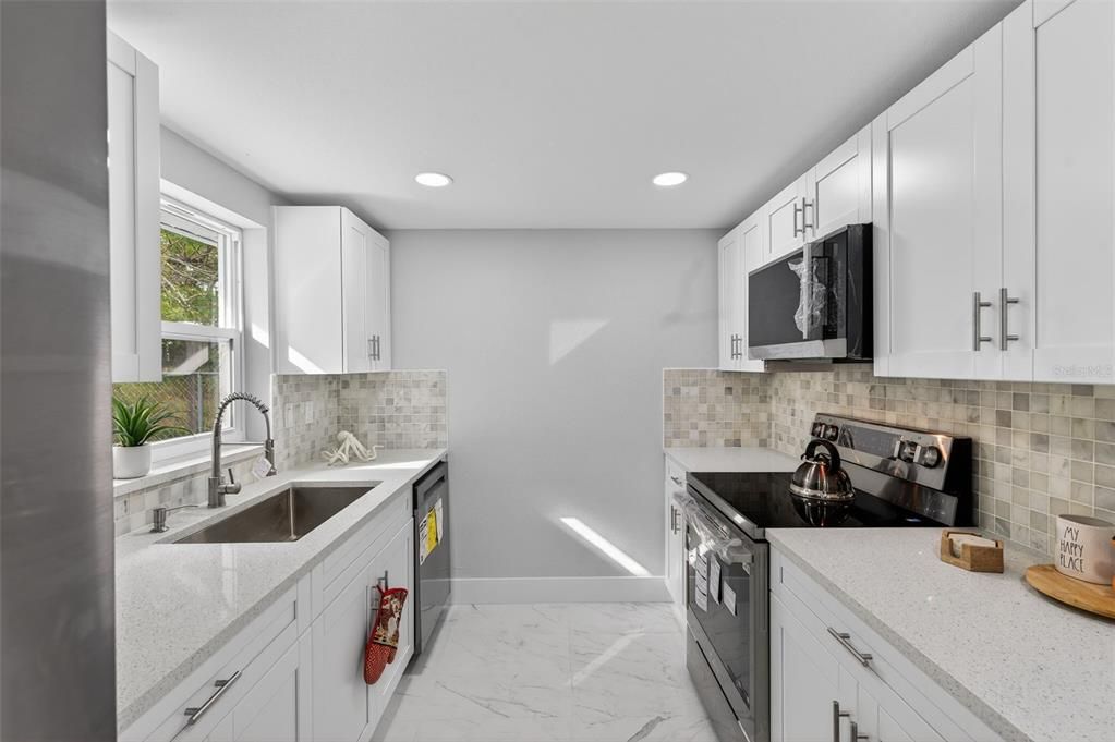 For Sale: $315,000 (3 beds, 2 baths, 1350 Square Feet)