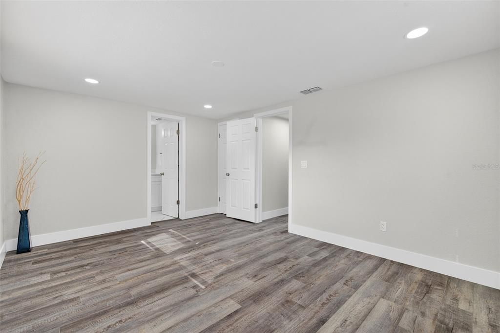 For Sale: $315,000 (3 beds, 2 baths, 1350 Square Feet)