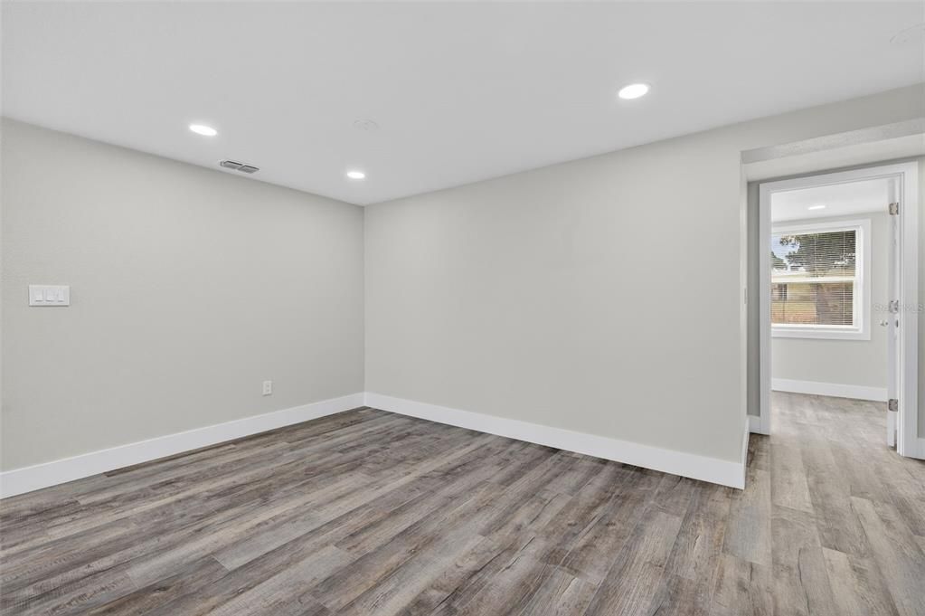 For Sale: $315,000 (3 beds, 2 baths, 1350 Square Feet)