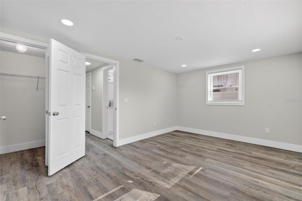 For Sale: $315,000 (3 beds, 2 baths, 1350 Square Feet)