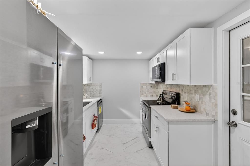 For Sale: $315,000 (3 beds, 2 baths, 1350 Square Feet)