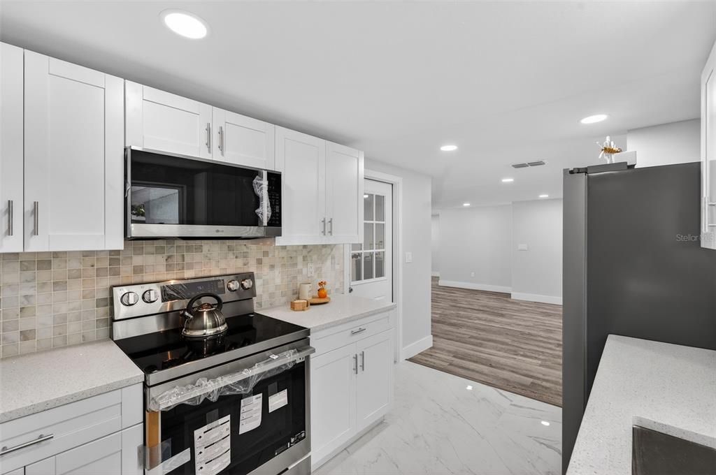 For Sale: $315,000 (3 beds, 2 baths, 1350 Square Feet)