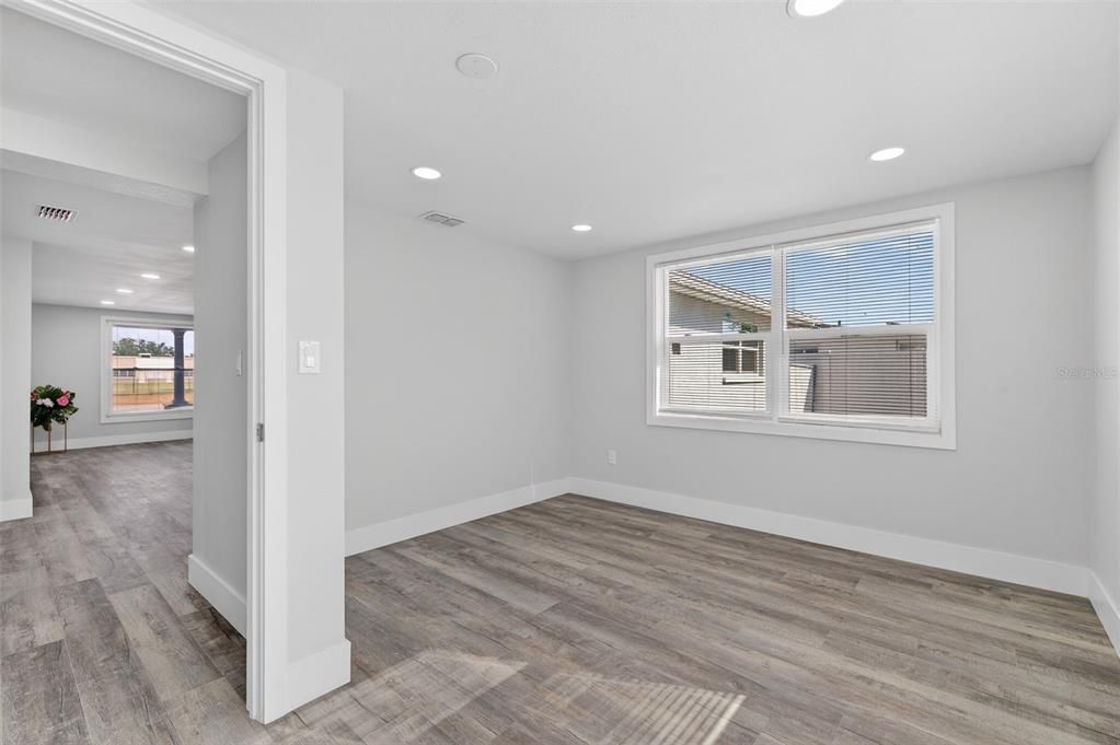 For Sale: $315,000 (3 beds, 2 baths, 1350 Square Feet)