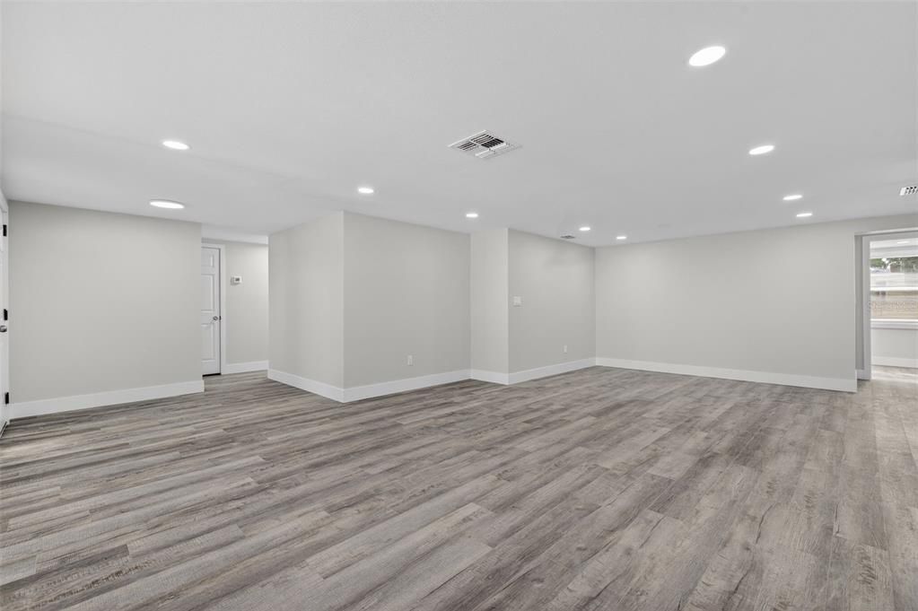 For Sale: $315,000 (3 beds, 2 baths, 1350 Square Feet)