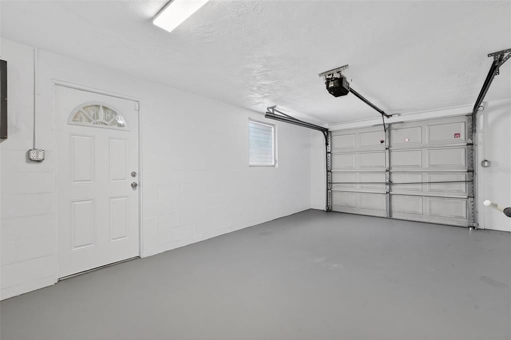 For Sale: $315,000 (3 beds, 2 baths, 1350 Square Feet)