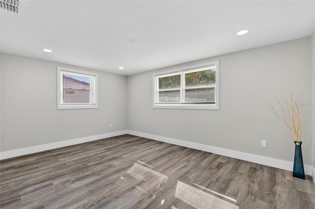 For Sale: $315,000 (3 beds, 2 baths, 1350 Square Feet)