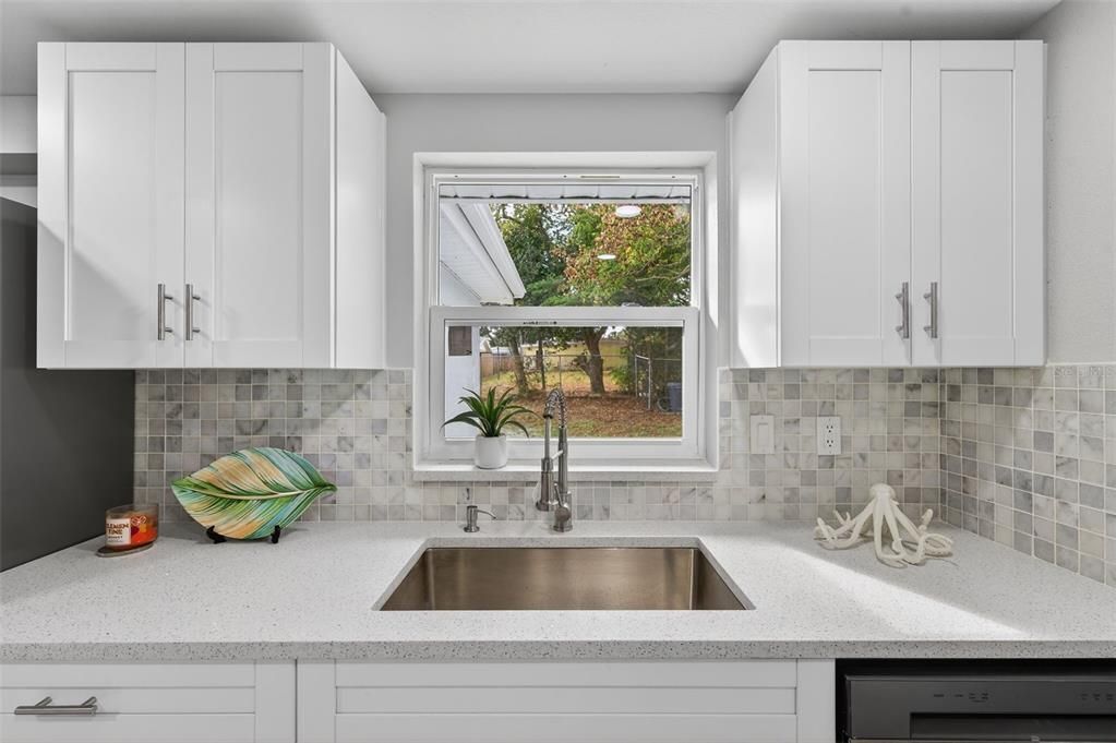 For Sale: $315,000 (3 beds, 2 baths, 1350 Square Feet)