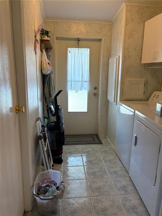 For Rent: $1,250 (2 beds, 2 baths, 1400 Square Feet)