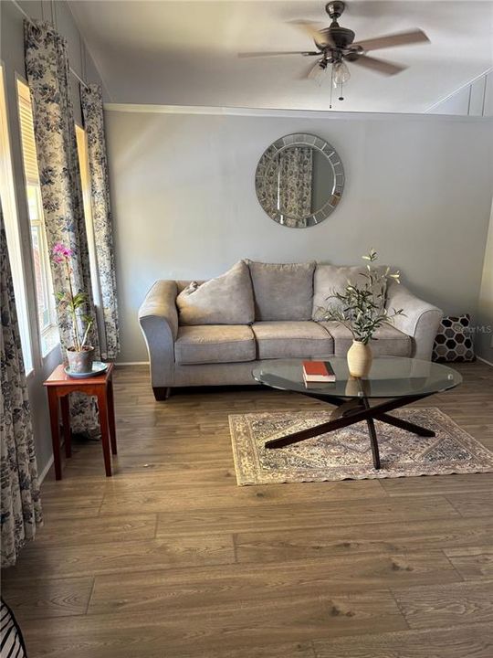 For Rent: $1,250 (2 beds, 2 baths, 1400 Square Feet)