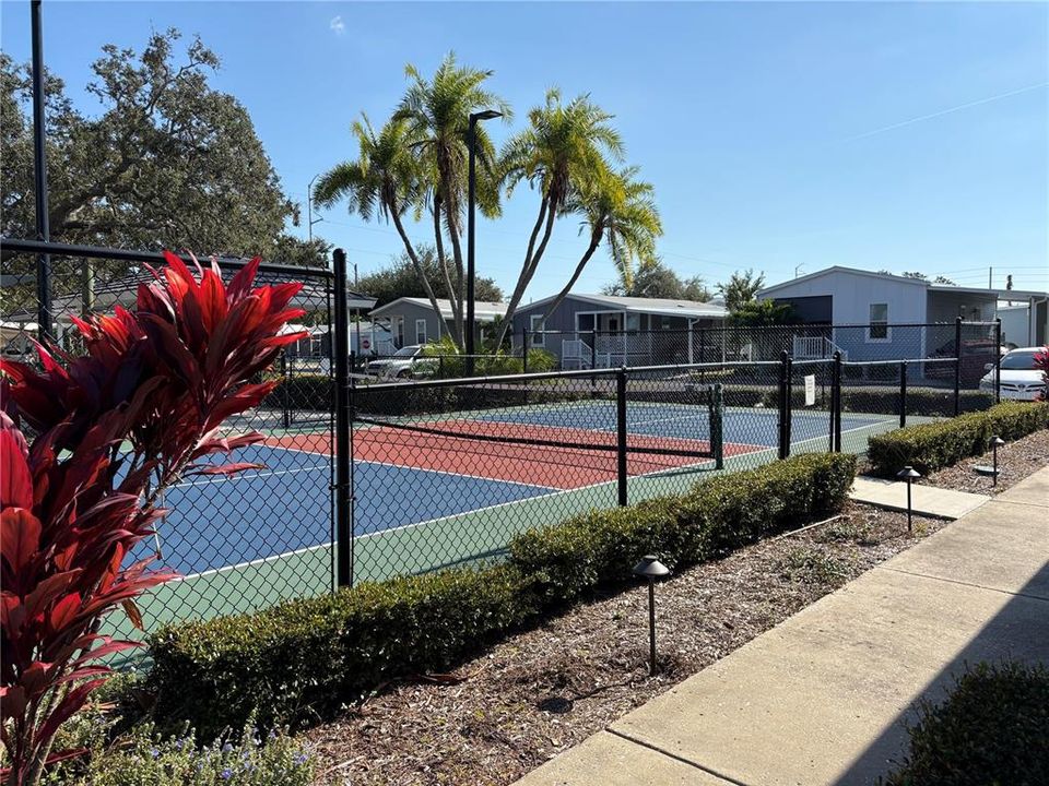 For Rent: $1,250 (2 beds, 2 baths, 1400 Square Feet)