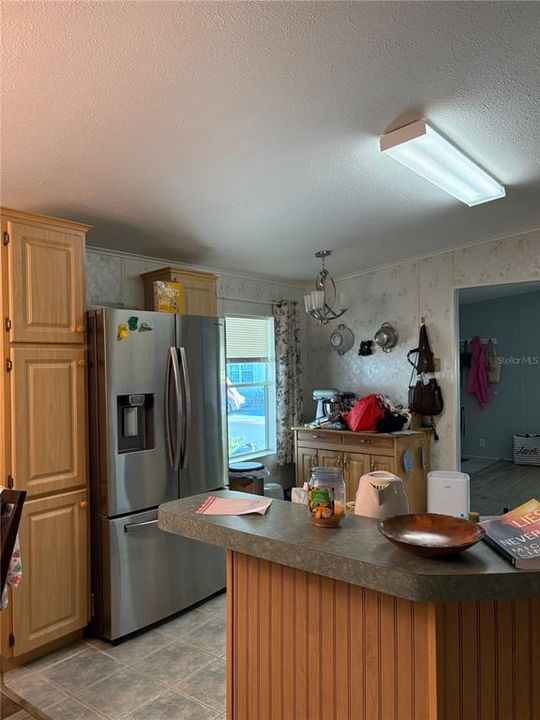 For Rent: $1,250 (2 beds, 2 baths, 1400 Square Feet)