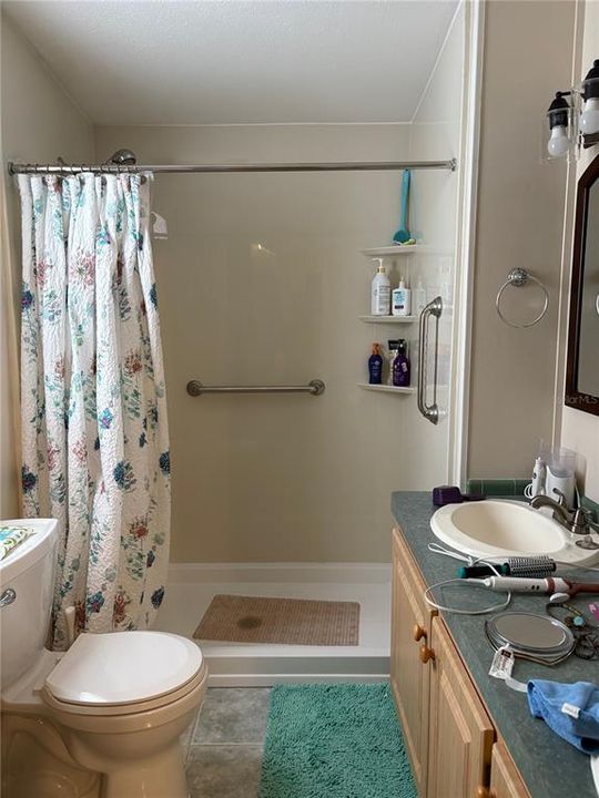 For Rent: $1,250 (2 beds, 2 baths, 1400 Square Feet)