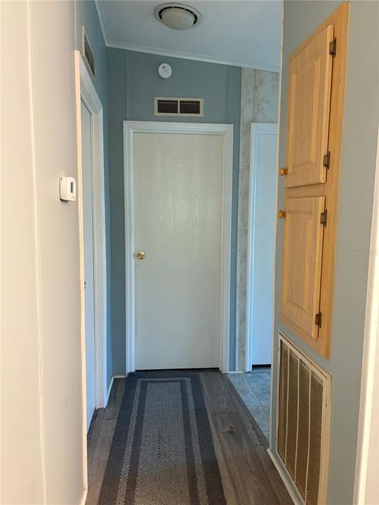 For Rent: $1,250 (2 beds, 2 baths, 1400 Square Feet)