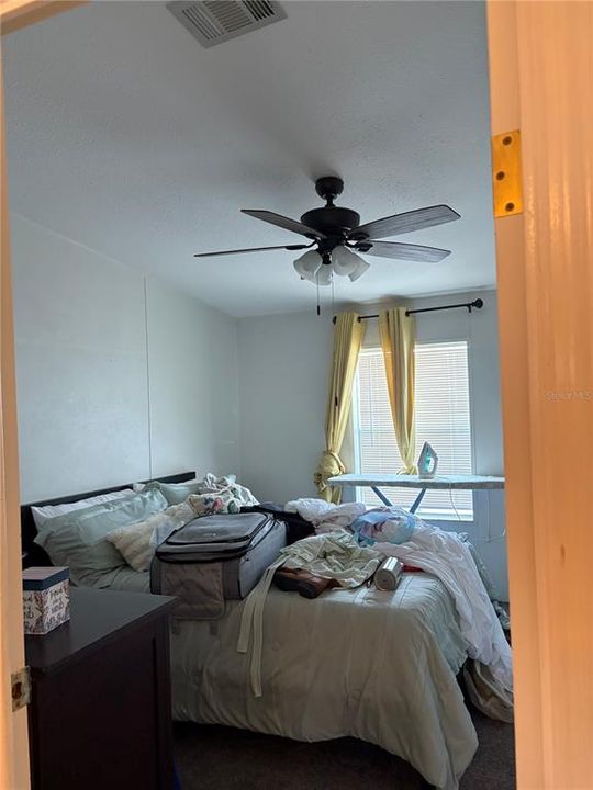 For Rent: $1,250 (2 beds, 2 baths, 1400 Square Feet)