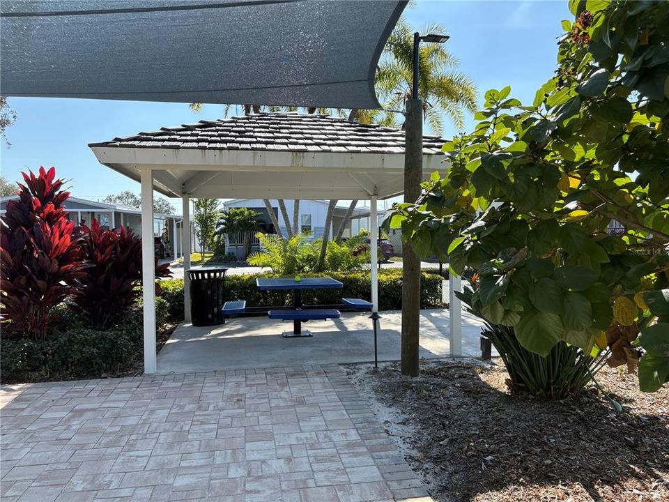 For Rent: $1,250 (2 beds, 2 baths, 1400 Square Feet)