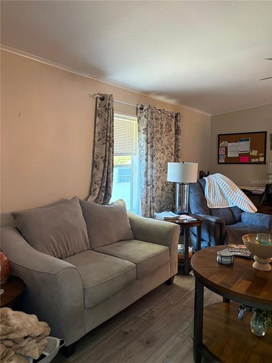 For Rent: $1,250 (2 beds, 2 baths, 1400 Square Feet)